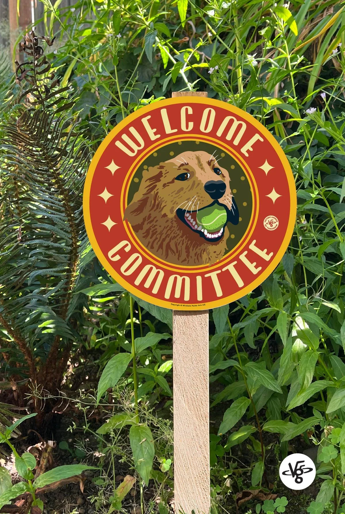 Welcome Committee Sign: Golden Retriever Dog with a Ball — Victory